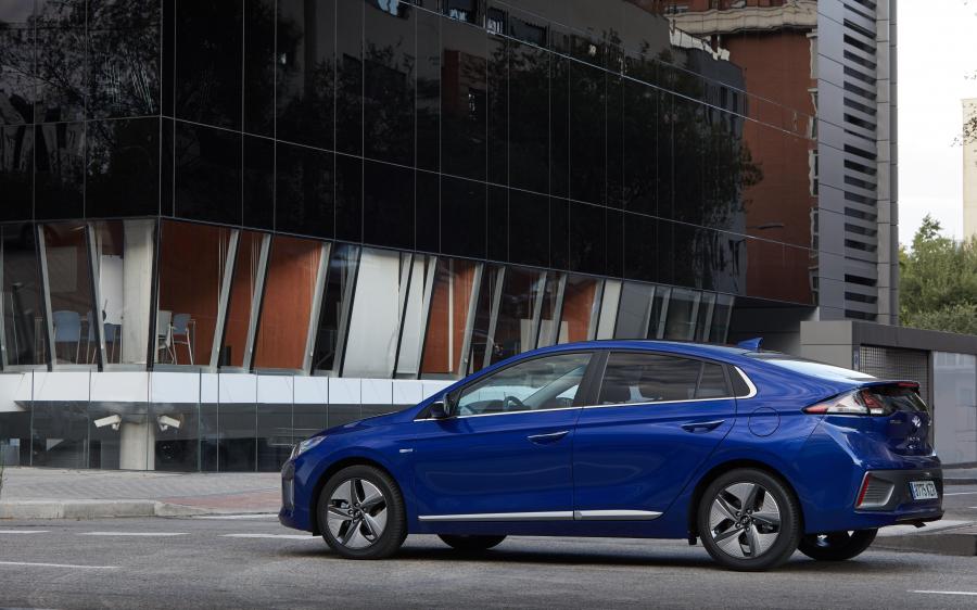  Hyundai IONIQ hybrid (AE) 2019 года  (WW) (фото 28 из 42)